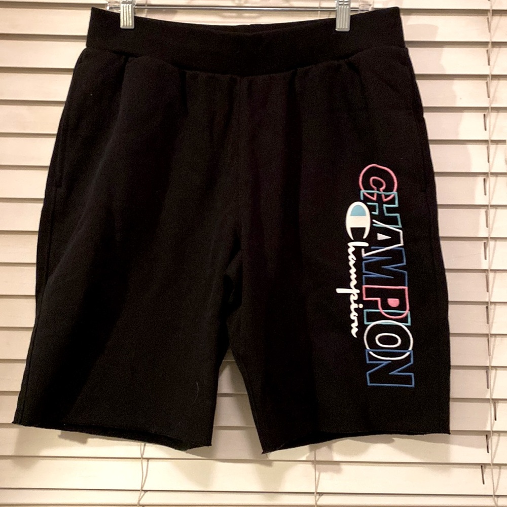 CHAMPION reverse weave stitch sweat shorts size L (runs big). Never worn.